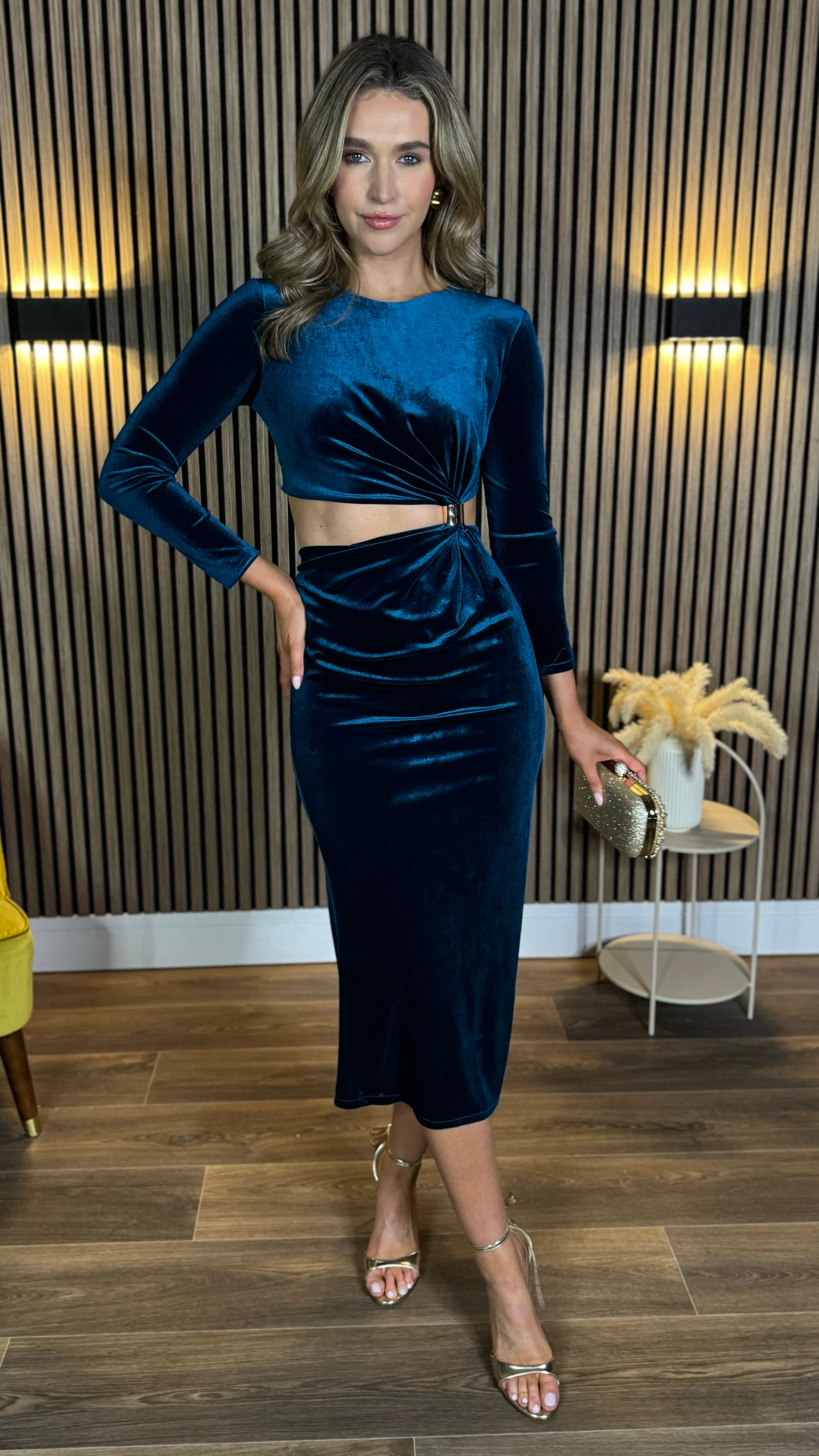 Saskia Blue Cut Out Detail Midi Dress – Get That Trend