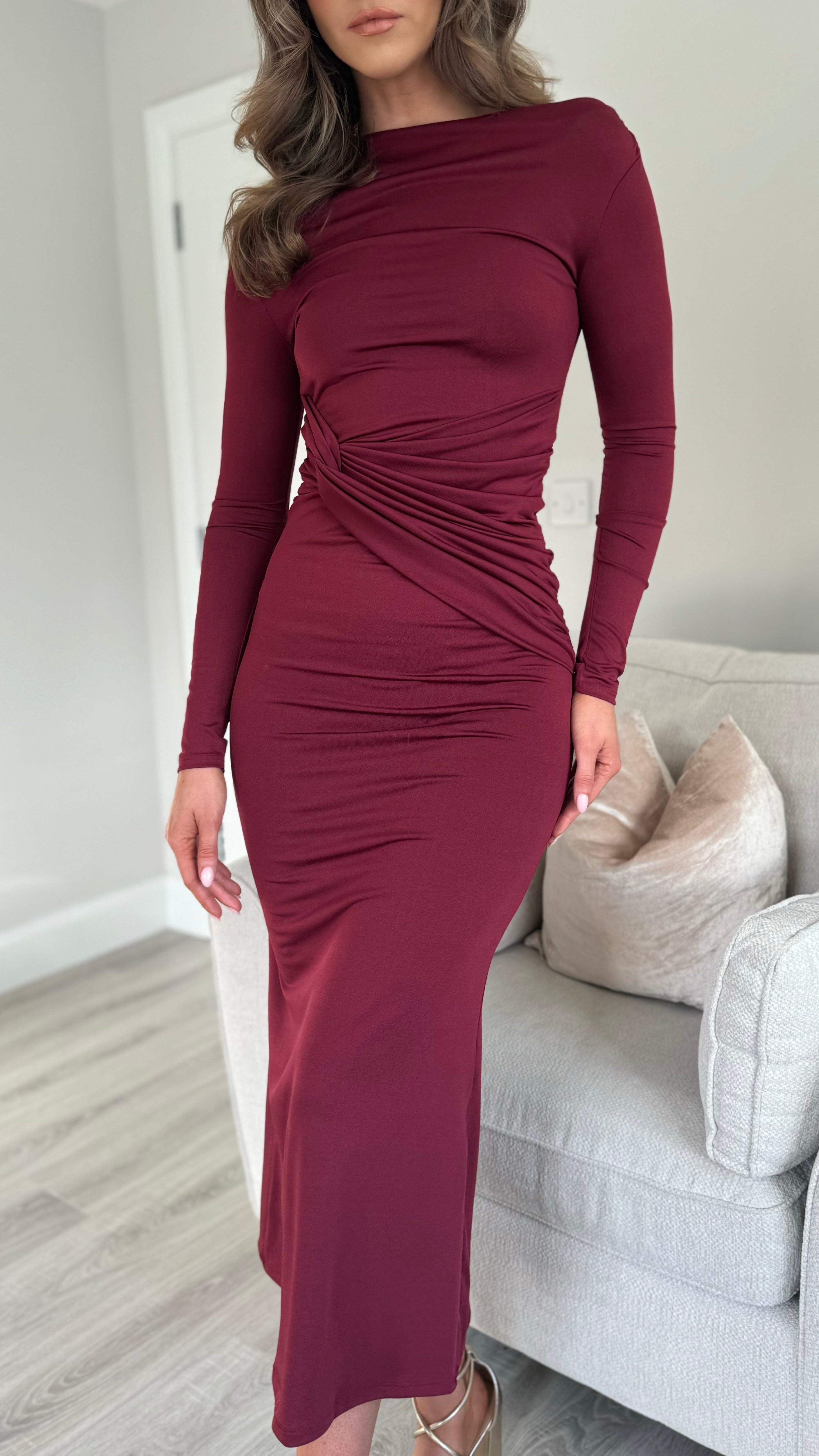Sarana Burgundy Ruched Belted Detail High Neck Midi Dress – Get That Trend