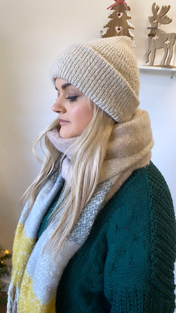 ES Elsa Moonbeam Lurex Beanie 