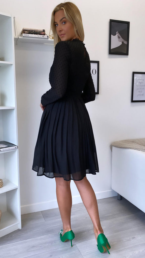 IL Ivy Lane Black Long Sleeve Pleated Chiffon Mini Dress